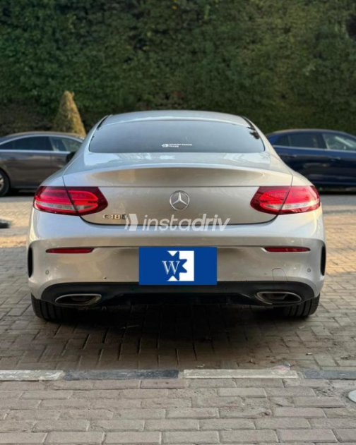 Mercedes C 180 2017 Silver Automatic Used for Sale in Cairo - 4