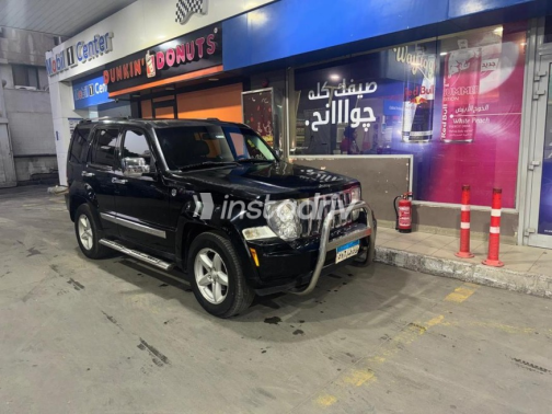 Jeep Cherokee 2012 Black Automatic Used for Sale in Maadi - 4