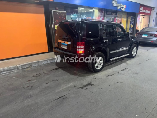 Jeep Cherokee 2012 Black Automatic Used for Sale in Maadi - 7