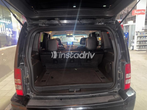 Jeep Cherokee 2012 Black Automatic Used for Sale in Maadi - 8