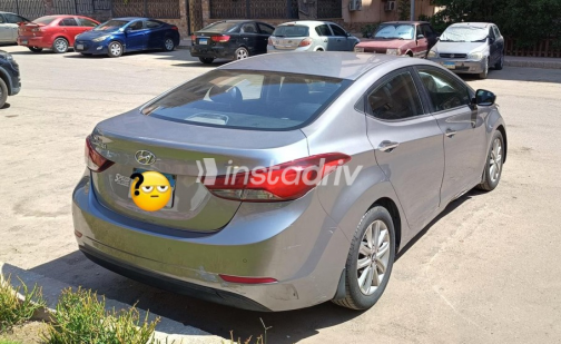 Hyundai Elantra MD 2015 Dark Gray Automatic Used for Sale in Nasr city - 5
