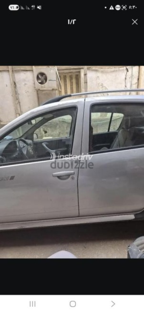 Renault Sandero Step Way 2014 Silver Manual Used for Sale in Suez  - 1