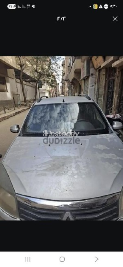 Renault Sandero Step Way 2014 Silver Manual Used for Sale in Suez  - 2
