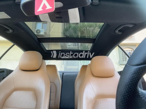 Mercedes E 200 2010 Black Automatic Used for Sale in Cairo - 6