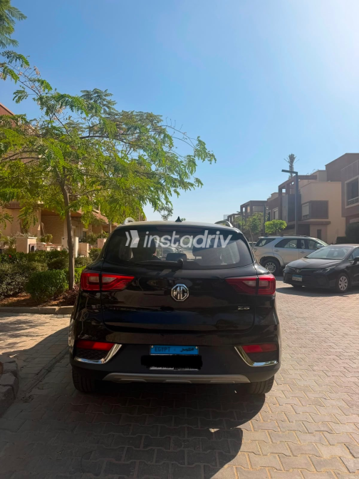 ام جى ZS 2021 أسود أوتوماتيك مستعملة للبيع في القاهرة الكبرى ( القاهرة - الجيزة) - 1