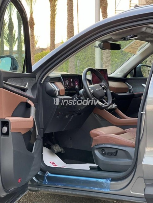 سكودا كودياك 2025 رمادي أوتوماتيك مستعملة للبيع في مدينة الشيخ زايد - 7