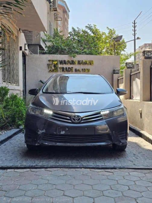 Toyota Corolla 2015 Gray Automatic Used for Sale in Heliopolis - 1