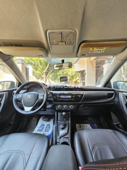 Toyota Corolla 2015 Gray Automatic Used for Sale in Heliopolis - 7