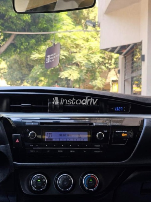 Toyota Corolla 2015 Gray Automatic Used for Sale in Heliopolis - 9