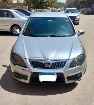 بريليانس FRV 2013 فضي أوتوماتيك مستعملة للبيع في حدائق الاهرام