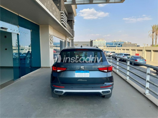 سيات اتيكا 2021 رمادي أوتوماتيك مستعملة للبيع في القاهرة - 2
