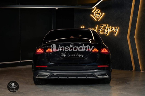 Mercedes E 200 2025 Black Automatic Used for Sale in Cairo - 4