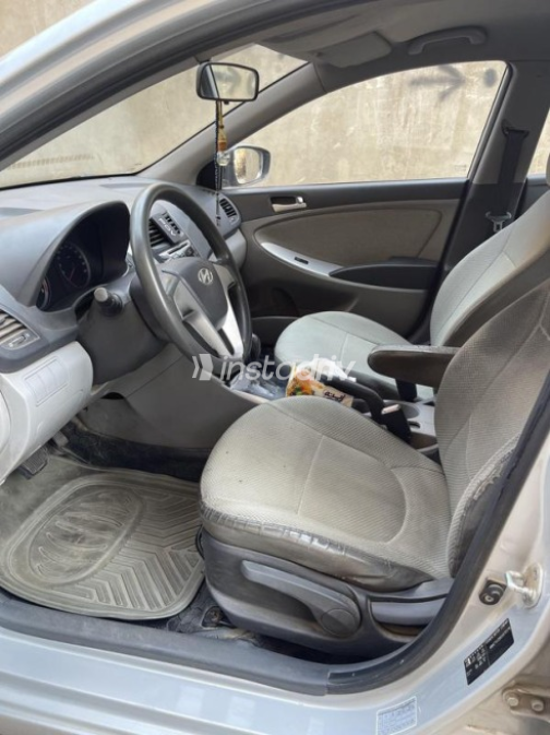 Hyundai Accent RB 2012 Silver Automatic Used for Sale in El Haram - 8
