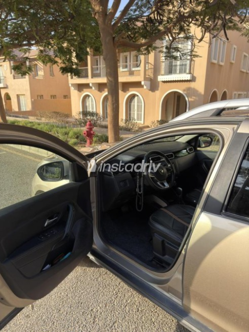 Renault Duster 2019 Bronze Automatic Used for Sale in Greater Cairo ( Cairo + Giza) - 9