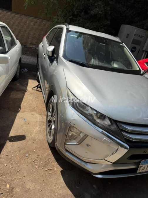 Mitsubishi Eclipse Cross 2019 Silver Automatic Used for Sale in Nasr city - 5