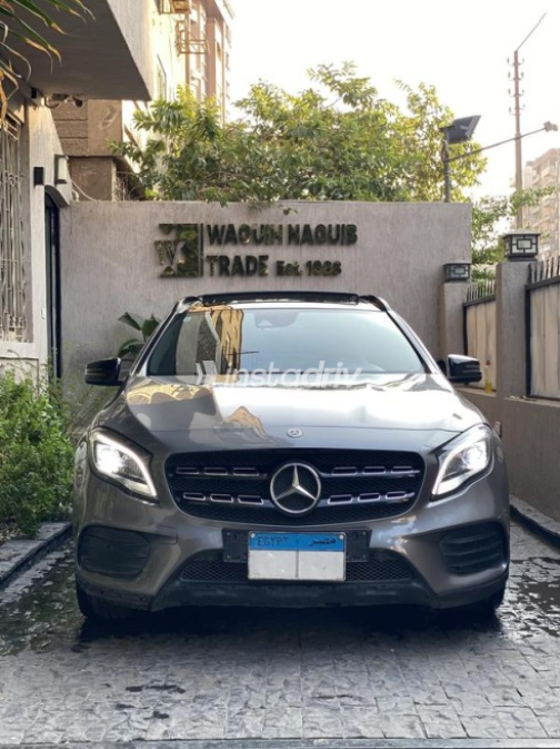 مرسيدس GLA 180 2020 رمادي أوتوماتيك مستعملة للبيع في مصر الجديدة - 1