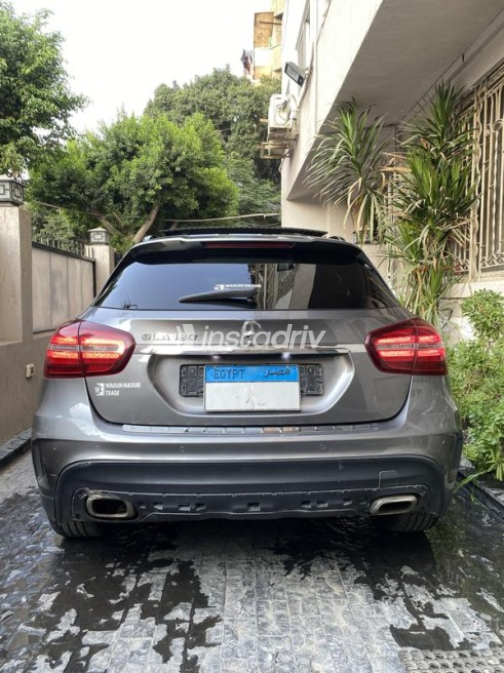 مرسيدس GLA 180 2020 رمادي أوتوماتيك مستعملة للبيع في مصر الجديدة - 5