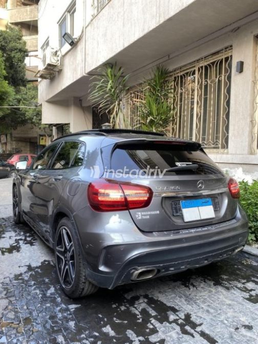 مرسيدس GLA 180 2020 رمادي أوتوماتيك مستعملة للبيع في مصر الجديدة - 6