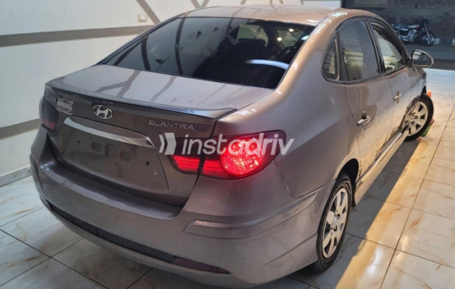 Hyundai Elantra 2017 Gold Automatic Used for Sale in Greater Cairo ( Cairo + Giza) - 2