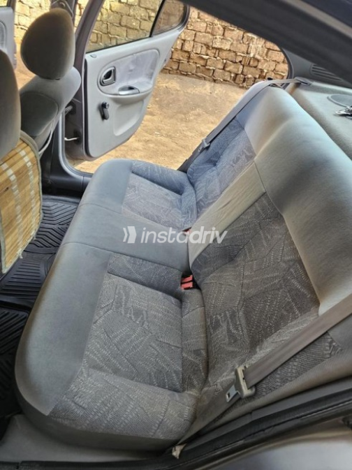 Renault Megane 2001 Silver Automatic Used for Sale in Giza - 7