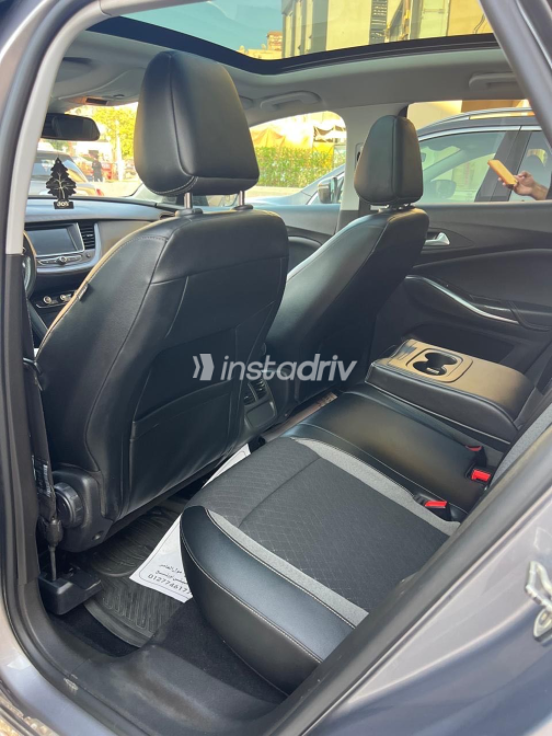 Opel Grandland 2020 Silver Automatic Used for Sale in Greater Cairo ( Cairo + Giza) - 6