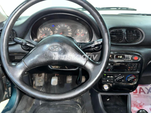 Hyundai Accent 2002 Dark Green Manual Used for Sale in Shobra - 5