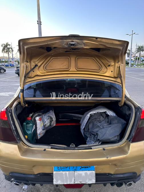 Renault Clio 2001 Gold Manual Used for Sale in Greater Cairo ( Cairo + Giza) - 6