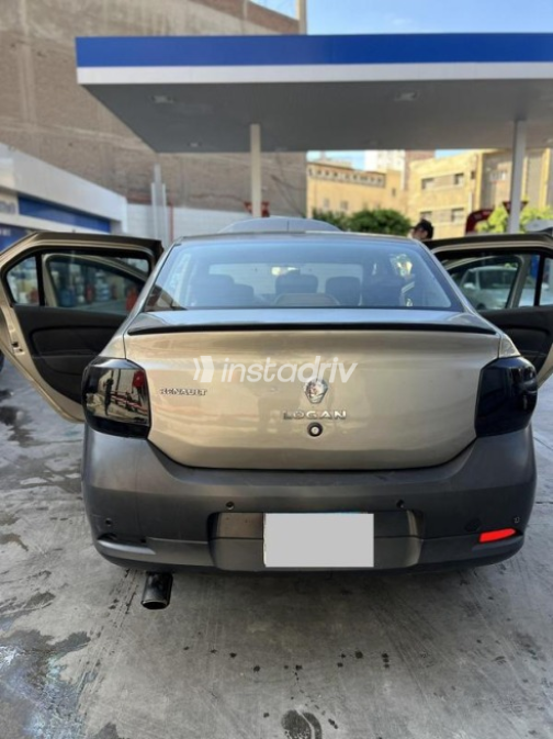 Renault Logan 2015 Gold Manual Used for Sale in Alexandria - 4