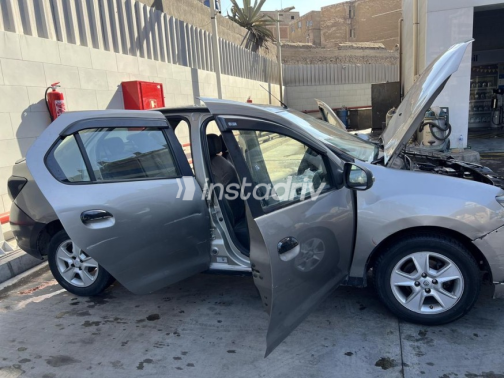 Renault Logan 2015 Gold Manual Used for Sale in Alexandria - 6