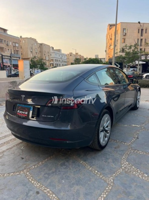 Tesla Model 3 2023 Gray Automatic Used for Sale in Sheikh Zayed City - 5