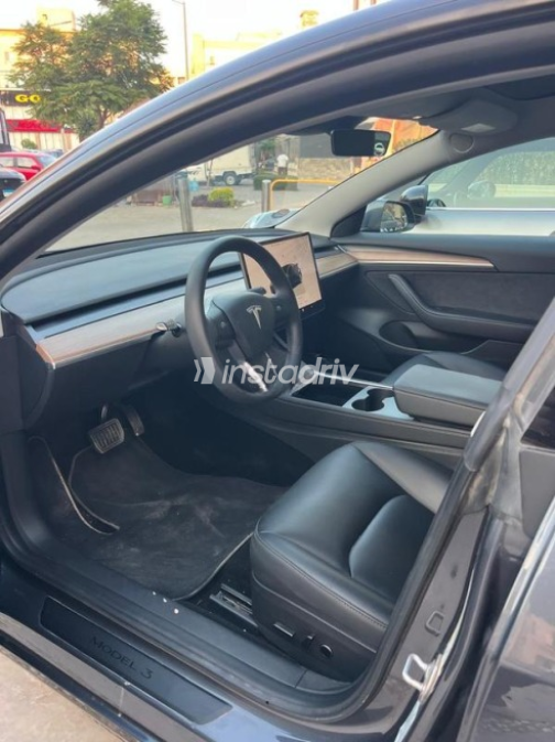 Tesla Model 3 2023 Gray Automatic Used for Sale in Sheikh Zayed City - 10