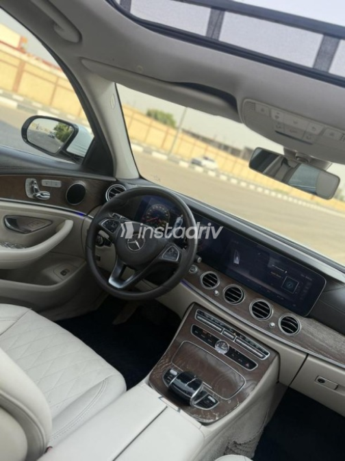 Mercedes E 200 2018 White Automatic Used for Sale in Nasr city - 10
