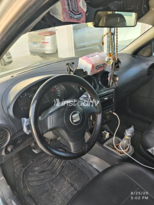 Seat Ibiza 2006 Silver Manual Used for Sale in Suez  - 3