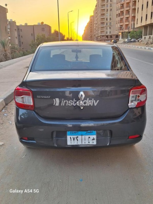 Renault Logan 2017 Gray Automatic Used for Sale in Maadi - 5