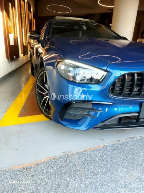 مرسيدس E 53 AMG  2022 أزرق غامق أوتوماتيك مستعملة للبيع في القاهرة - 4