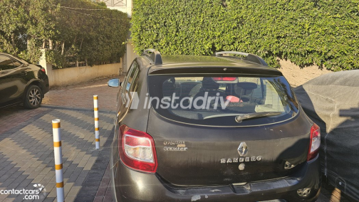 Renault Sandero Step Way 2015 Black Manual Used for Sale in Greater Cairo ( Cairo + Giza) - 2