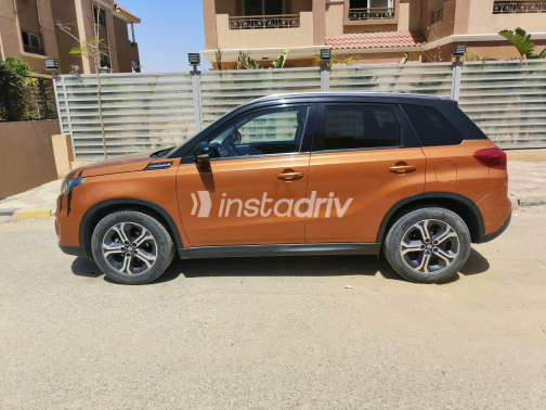 Suzuki Vitara 2017 Gold Automatic Used for Sale in Greater Cairo ( Cairo + Giza) - 4