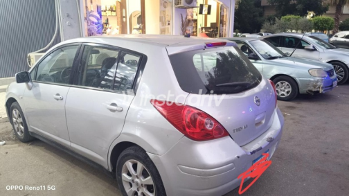 Nissan Tiida 2011 Silver Automatic Used for Sale in Giza - 3