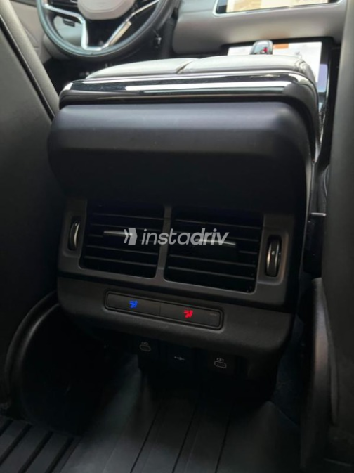 Land Rover Range Rover Evoque 2023 Black Automatic Used for Sale in Heliopolis - 6