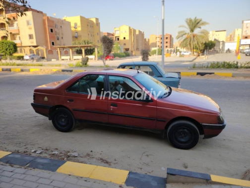 بيجو 505 1995 أحمر غامق يدوي مستعملة للبيع في القاهرة - 3