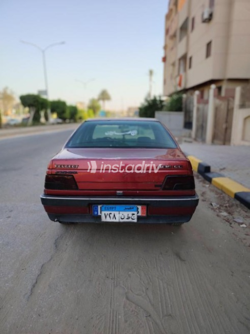 بيجو 505 1995 أحمر غامق يدوي مستعملة للبيع في القاهرة - 5