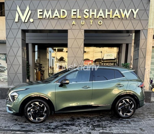 Kia Sportage 2024 Green Automatic Used for Sale in Damietta - 3