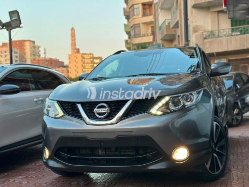 Nissan Qashqai 2018 Gray Automatic Used for Sale in Faiyum - 3