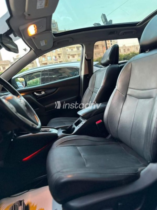Nissan Qashqai 2018 Gray Automatic Used for Sale in Faiyum - 8