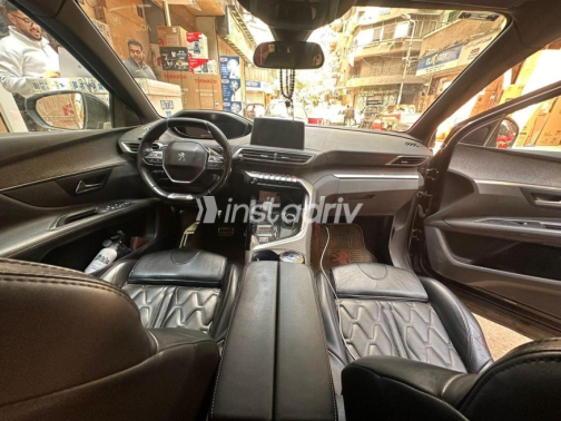 بيجو 3008 2019 أسود أوتوماتيك مستعملة للبيع في القاهرة - 5
