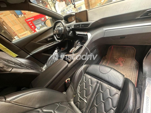 بيجو 3008 2019 أسود أوتوماتيك مستعملة للبيع في القاهرة - 6