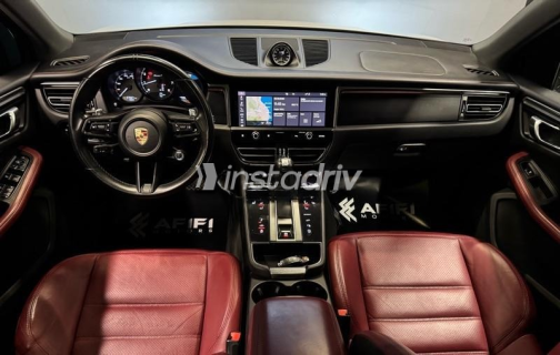 Porsche Macan 2023 Silver Automatic Used for Sale in Cairo - 4