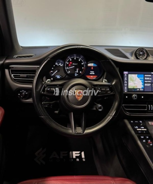 Porsche Macan 2023 Silver Automatic Used for Sale in Cairo - 7