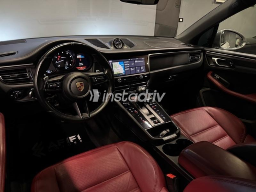Porsche Macan 2023 Silver Automatic Used for Sale in Cairo - 9