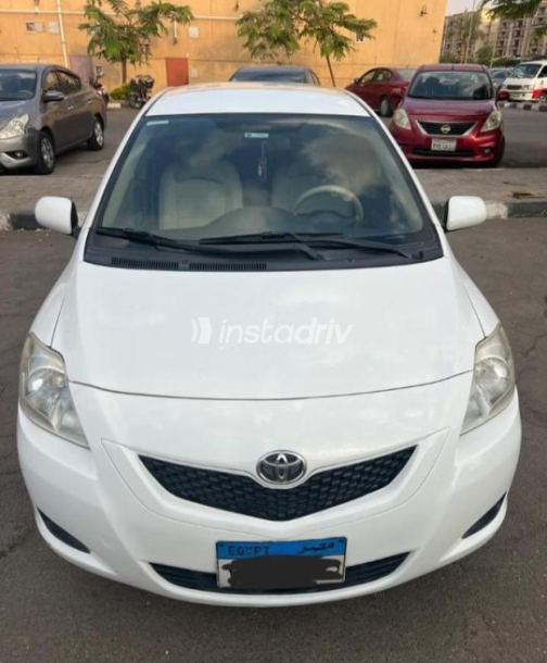 Toyota Yaris 2009 White Automatic Used for Sale in Cairo - 2